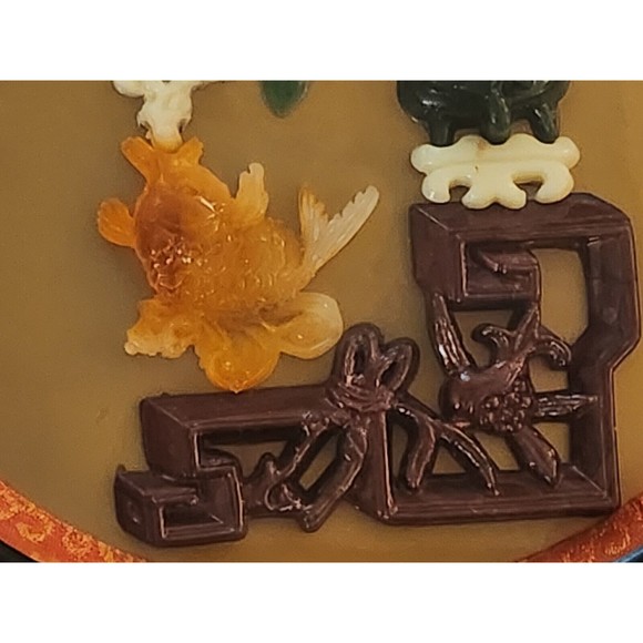 Decorative Wall Plaque, Chinese, Faux Jade, Coral, Round Vntg, Gold Fish, 7” - Picture 6 of 9